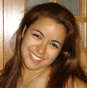 Date this attractive Brazil girl Daniele from FLORIANOPOLIS B4885