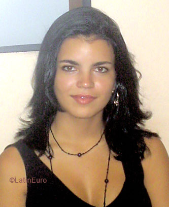 Date this athletic Brazil girl Monique from SALVADOR B5487