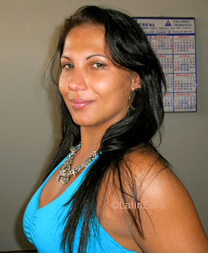 Date this georgeous Brazil girl Marcela from PATROCINIO B5862