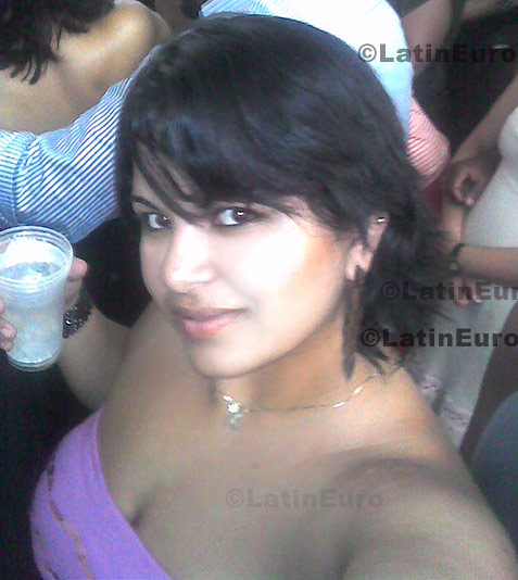 Date this athletic Brazil girl B586 from Taguatinga B586