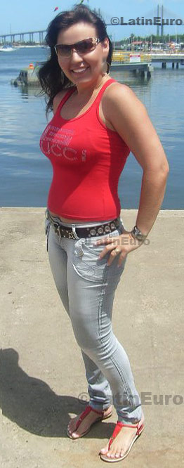 Date this happy Brazil girl Edilene from Natal B604