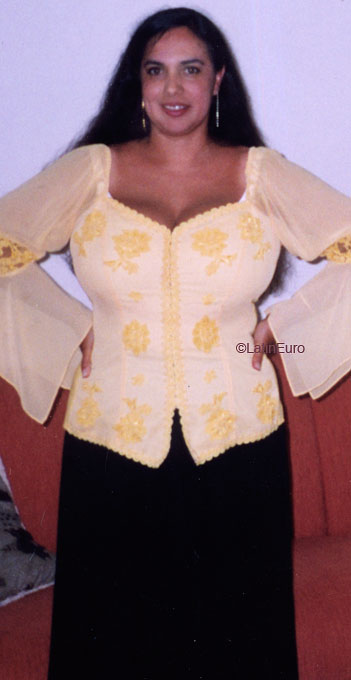 Date this good-looking Brazil girl Iara from PORTO ALEGRE B6365