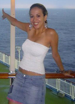 Date this attractive Brazil girl Daniele from SAO PAULO B6446