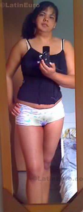 Date this nice looking Brazil girl Sandra from Sao Paulo B649