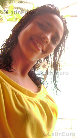 Date this hot Brazil girl Debora from Santos B680