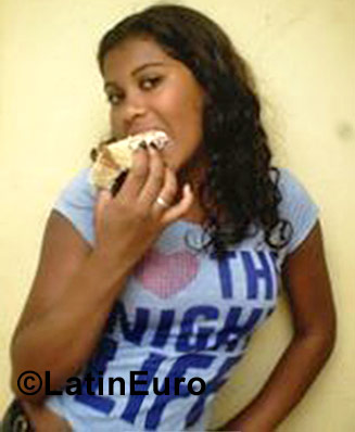 Date this georgeous Brazil girl Keli from Sao Paulo B681
