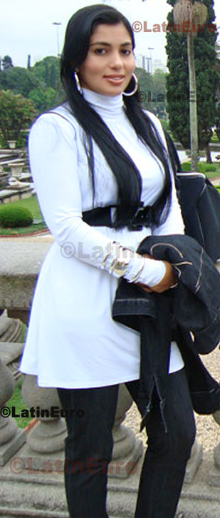 Date this tall Brazil girl Daina from Manaus B683