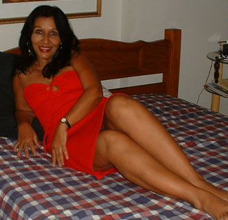 Date this athletic Brazil girl Vania from SALVADOR B7254