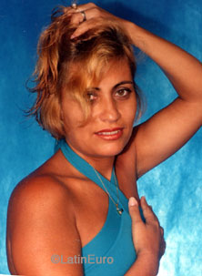 Date this athletic Brazil girl Maria from RIO DE JANEIRO B8123