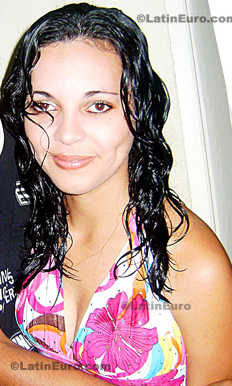 Date this georgeous Brazil girl Rosangela from  B85