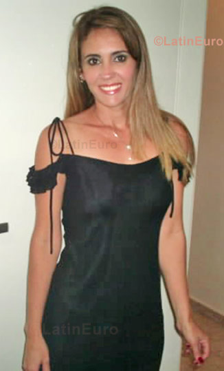 Date this hot Brazil girl Sandra from Catalao B852