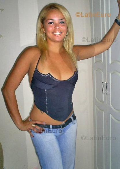 Date this pretty Brazil girl Lyana from Rio de Janeiro B909