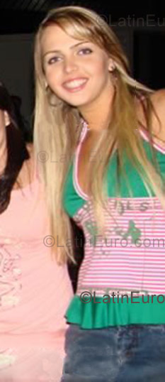 Date this sultry Brazil girl Daiane from Rondonopolis B955