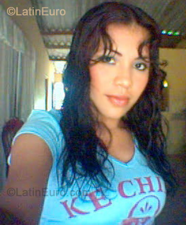 Date this beautiful Colombia girl Aura from Barranquilla C7975