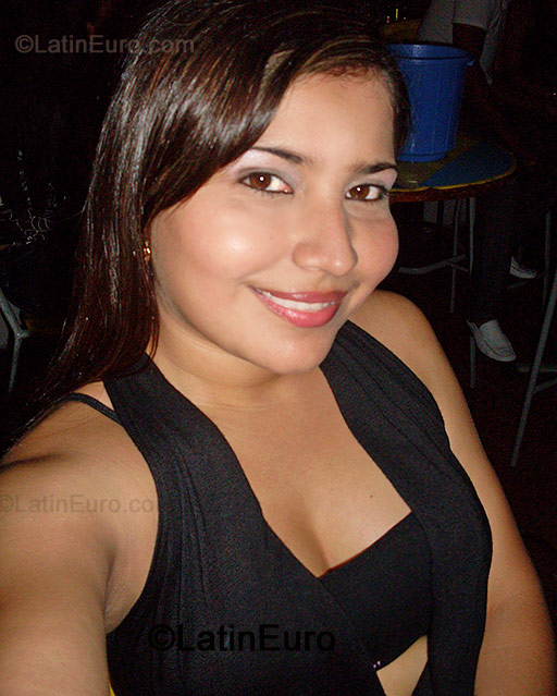 Date this athletic Colombia girl July from Barranquilla C7976
