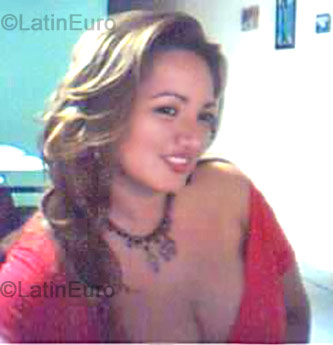 Date this good-looking Colombia girl Fabiola from Floridablanca C7979