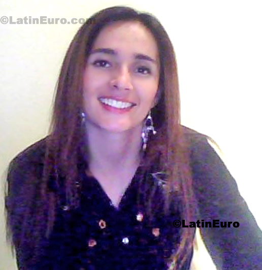 Date this delightful Colombia girl Cristina from Cali C8069