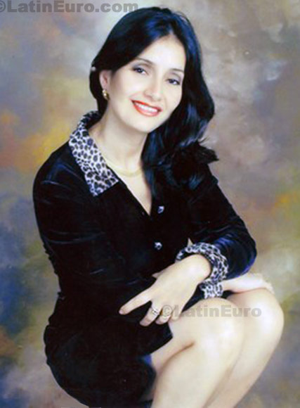 Date this sensual Colombia girl Martha from Bogota C8126