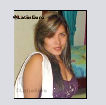 Date this athletic Colombia girl Lina from Cali C8184