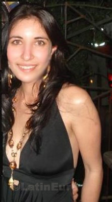 Date this happy Colombia girl Angela from Bogota C8188