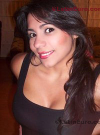 Date this voluptuous Colombia girl Marcela from Barranquilla C8280