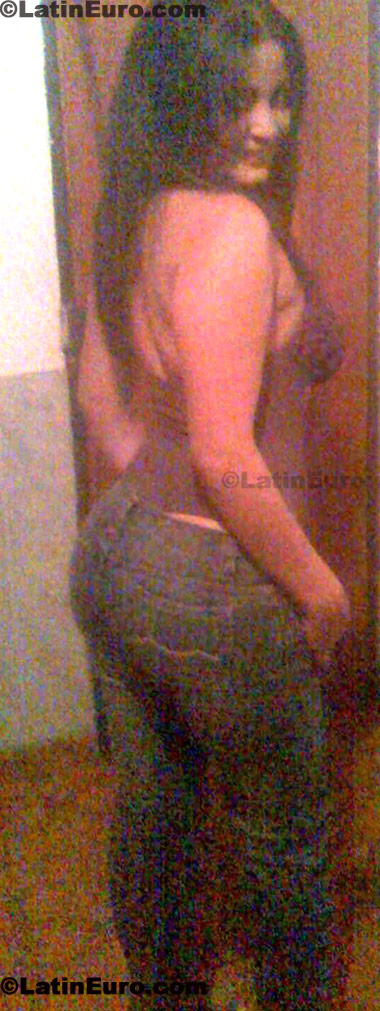Date this gorgeous Colombia girl Vanessa- from  C8339