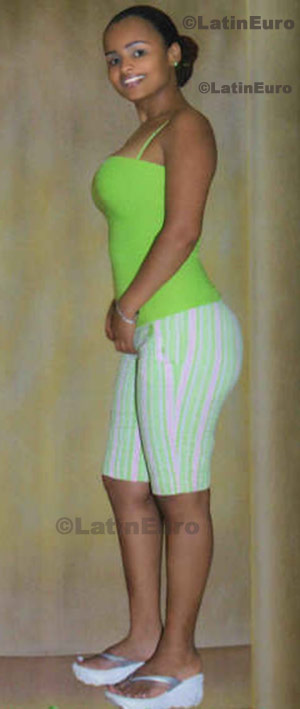 Date this stunning Colombia girl Adriana from Pereira C8363