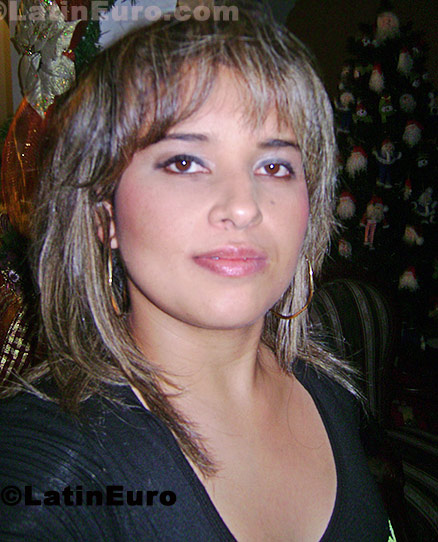 Date this athletic Colombia girl C8468 from Ibague C8468