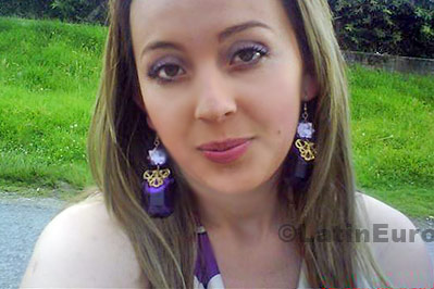 Date this athletic Colombia girl Maria from Tunja C8502