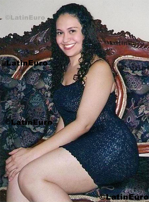 Date this delightful Colombia girl Angela from Medellin C8593