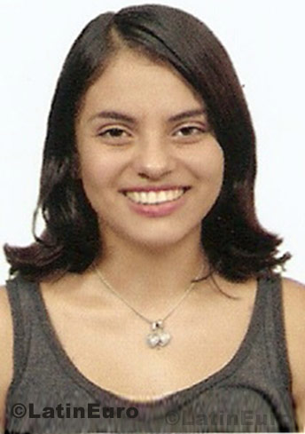 Date this attractive Colombia girl Miladys from Santa Marta C8629