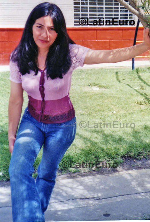 Date this fun Colombia girl Mireya from Bogota C8657