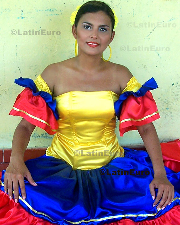 Date this delightful Colombia girl Marly from  C8692