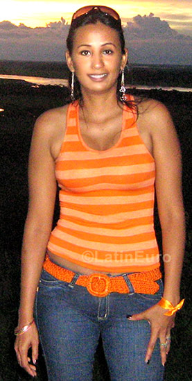 Date this gorgeous Colombia girl Patricia from Villavicencio C8738