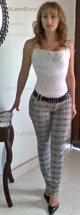 Date this hot Colombia girl Elizabeth from Cali C8784