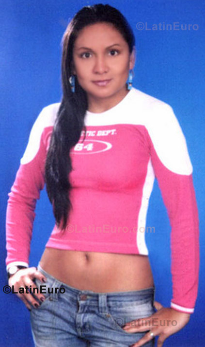 Date this stunning Colombia girl Rocio from Bogota C8825