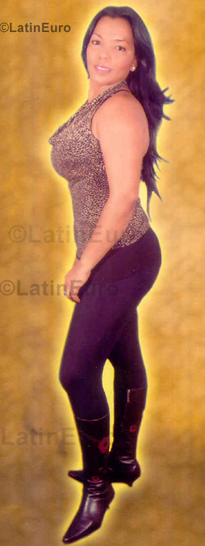 Date this delightful Colombia girl Eunice from  C8843