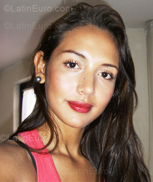 Date this sultry Colombia girl Camila from Bogota C8880