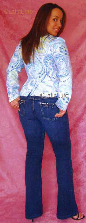 Date this voluptuous Colombia girl Kelly from  C9106