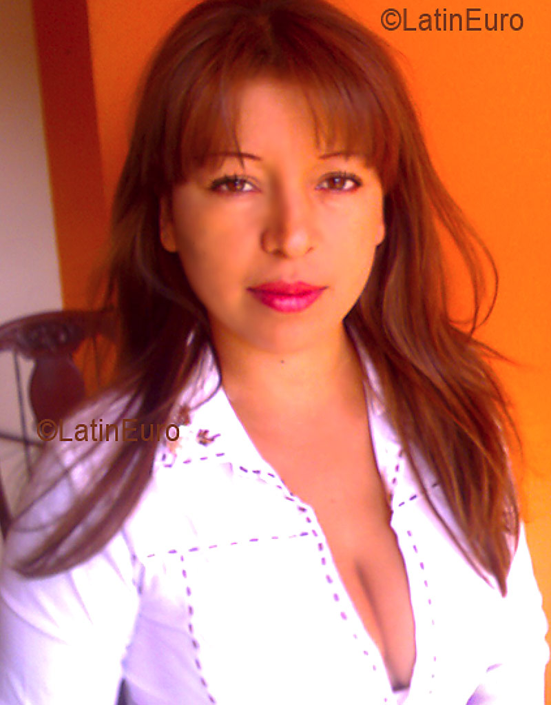 Date this attractive Colombia girl Omaira from Ibague C9115