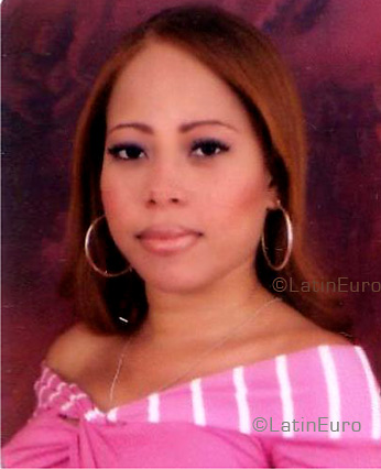 Date this voluptuous Colombia girl Dydia from Cartagena C9248