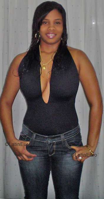 Date this charming Colombia girl Catalina from  C9269