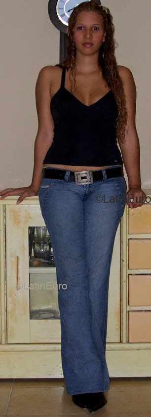 Date this hard body Colombia girl Marilyn from  C9313