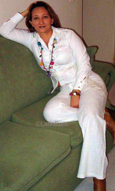 Date this foxy Colombia girl Luz from Medellin C9330