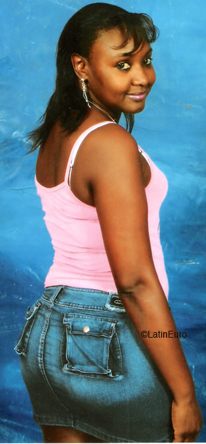 Date this tall Colombia girl Yenny from Cali C9392