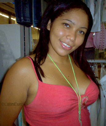 Date this delightful Colombia girl Yulis- from  C9394
