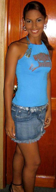 Date this georgeous Colombia girl Katterine from Cartagena C9416