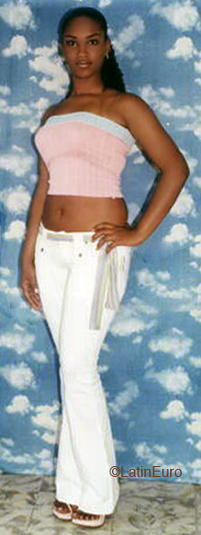 Date this nice looking Colombia girl Glendy from Cali C9451