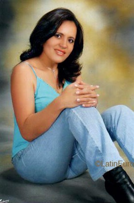 Date this fun Colombia girl Dorian from Bogota C9456