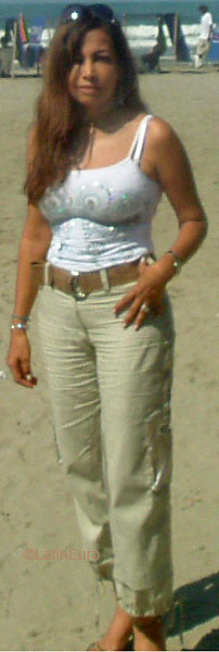 Date this georgeous Colombia girl Nelly from Cali C9457